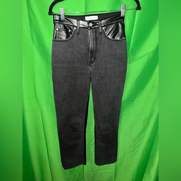 Abercrombie and Fitch jeans size 26 - Picture 3 of 6